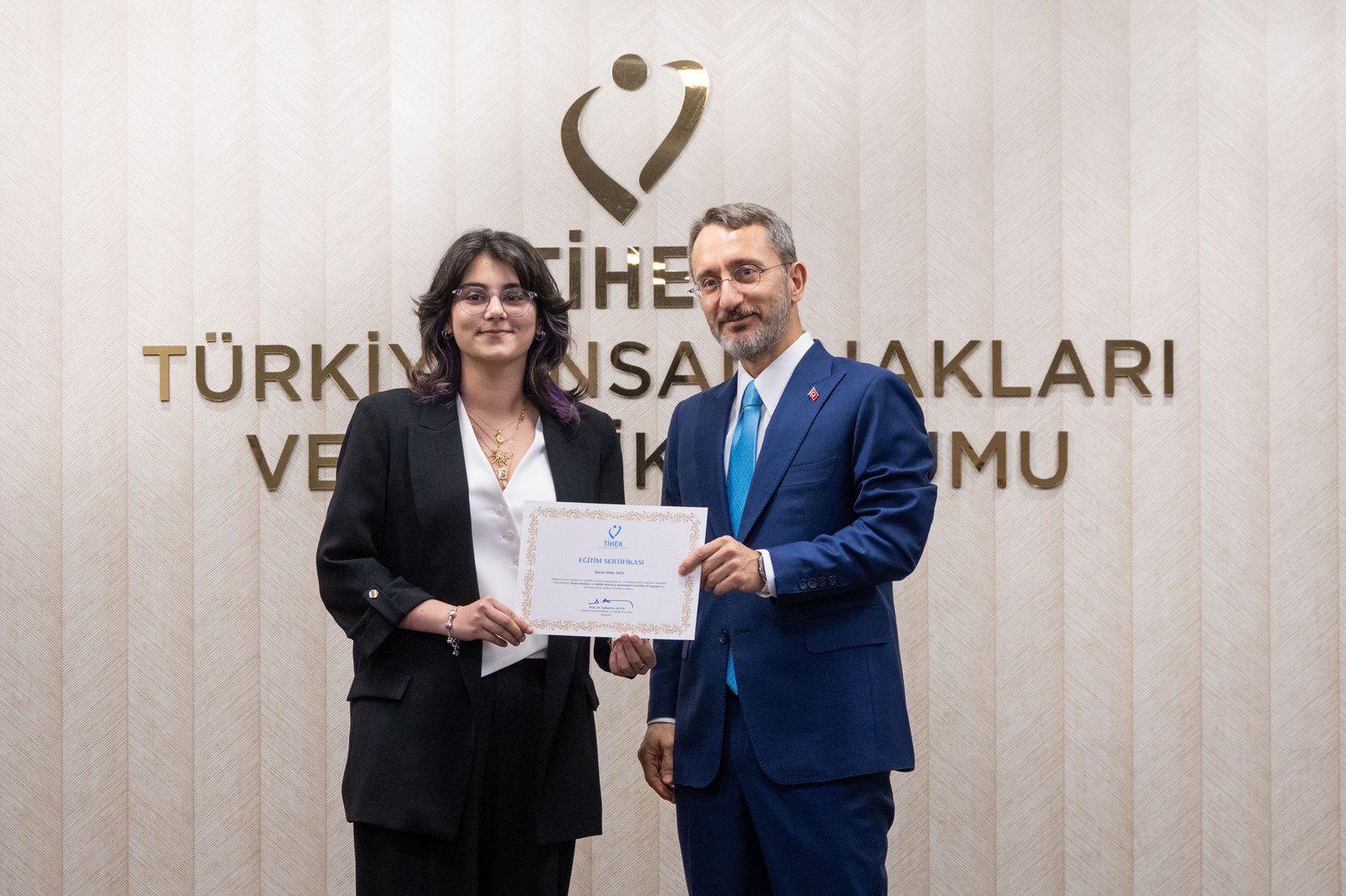 aa-20250807-38766746-38766743-tihek-baskani-altun-insan-haklari-ve-esitlik-hukuku-sertifika-toreninde-konustu-min.jpg