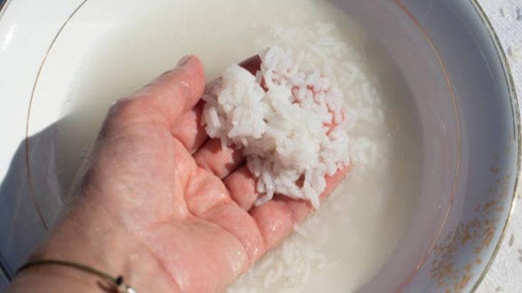 Koreli kadınlar herkesin çöpe attığı şeyi yüzüne sürüyor Yaşlanma karşıtı iksir