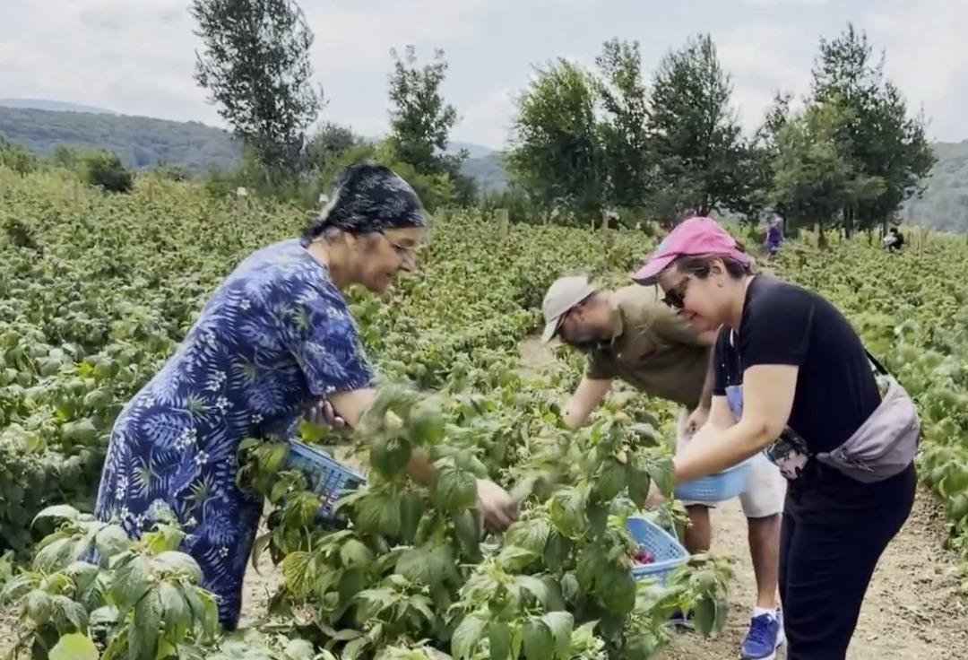 3 yıl önce karar verip kurdu! Hem kendini hem mahalleliyi iş sahibi yaptı 7
