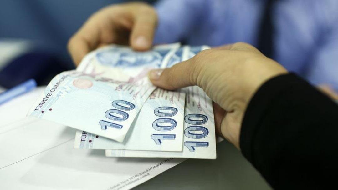 2026 asgari ücret ve emekli maaş zammı ne kadar olacak? Özgür Erdursun dan %20 iddiası: 26 bin 526 TL masada 5