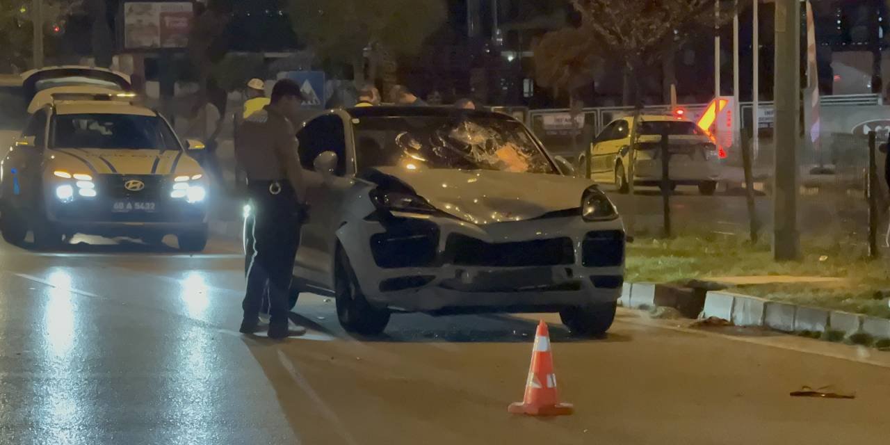 otomobilin-carptigi-motosikletli-cift-hayatini-kaybetti-2.jpg