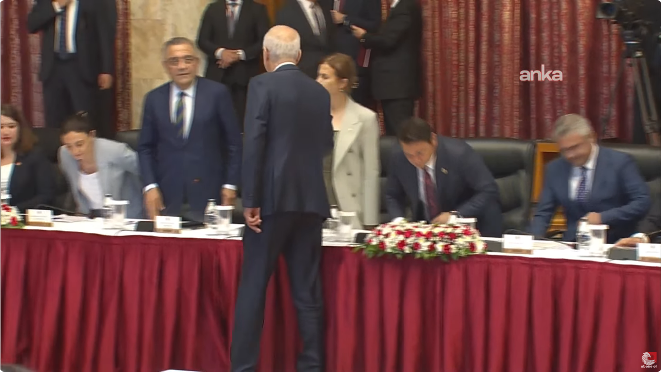 screenshot-2025-08-05-at-11-39-57-numan-kurtulmus-terorsuz-turkiye-sureci-kapsaminda-tbmmde-kurulan-komisyonda-konusuyor-youtube.png
