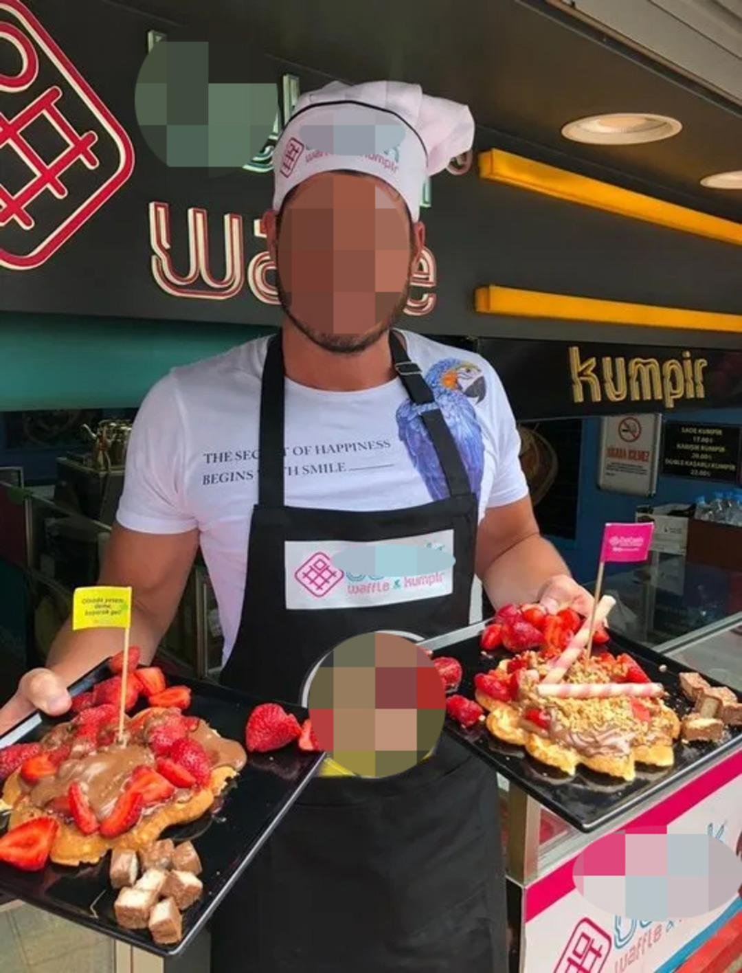 Ünlülerin uğrak mekanını işletiyor! Waffle cı sahibi skandal iddiaya karıştı: 