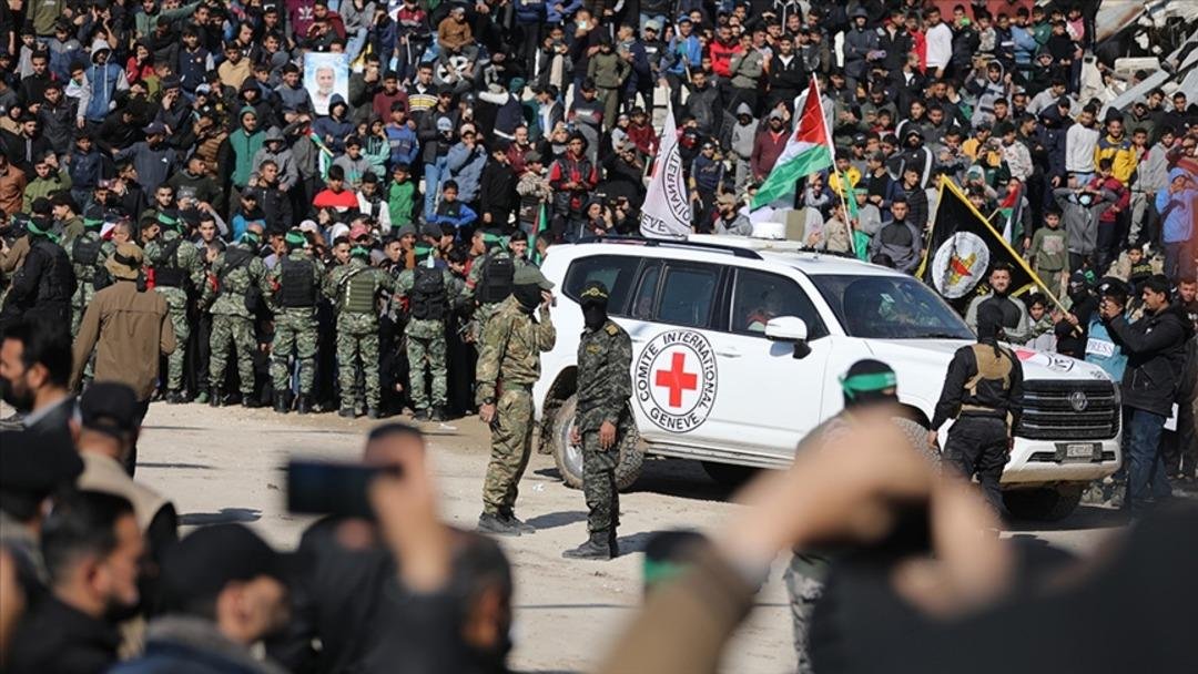Tanklar Gazze ye girdi! Trump ın iddiasına Hamas tan sert yanıt: Rehinelerin kaderi, Netanyahu nun elinde 4