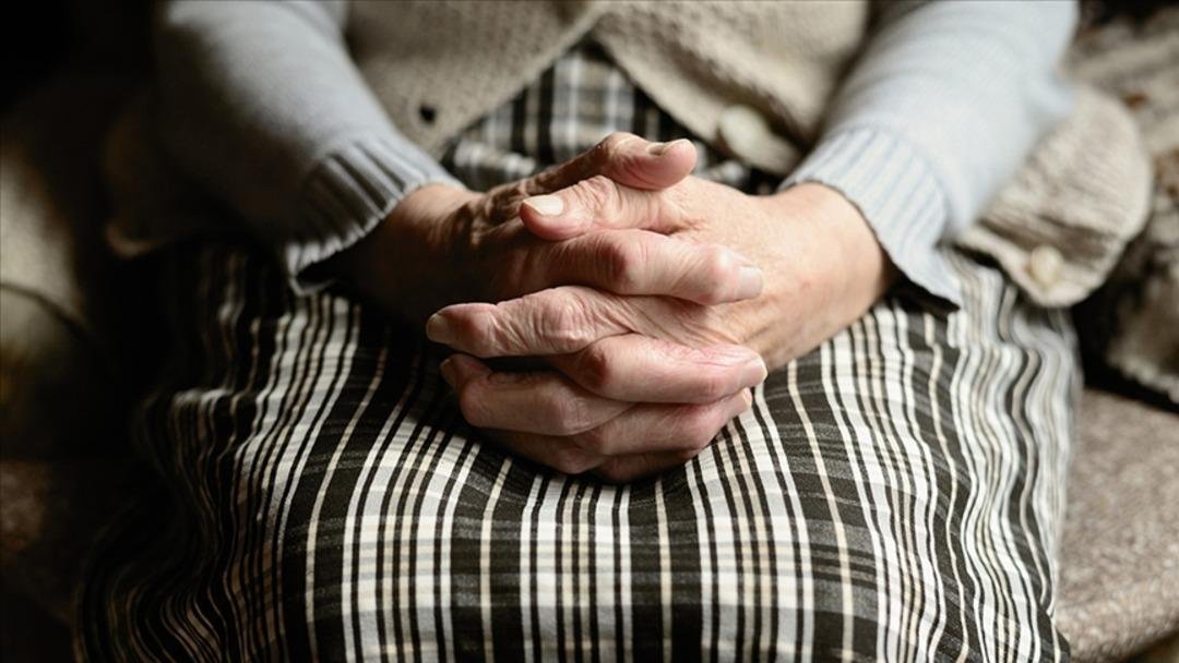 Alzheimer’da bu belirtilere dikkat: 