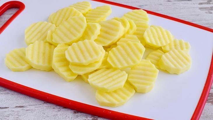 Göz altı morluklarına birebir Yeşillenmiş patateslere dikkat