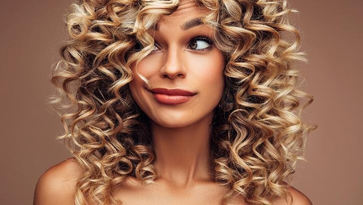 Saçı havluyla kurulamaya son Elektriklenme ve kabarma sorunu ortadan kaldırıyor Saçı havluyla kurulamaya son Elektriklenme ve kabarma sorunu ortadan kaldırıyor