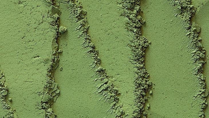 Saç tellerini kalınlaştırıp parlatıyor Kınaya eklenen bu malzeme mucizeler yaratıyor Saç tellerini kalınlaştırıp parlatıyor Kınaya eklenen bu malzeme mucizeler yaratıyor