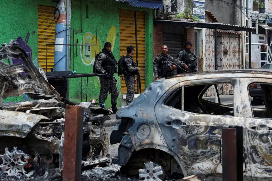 Rio de Janeiro da en ölümcül polis operasyonu! Sayı 132 ye yükseldi: Cesetleri meydanda topladılar 9